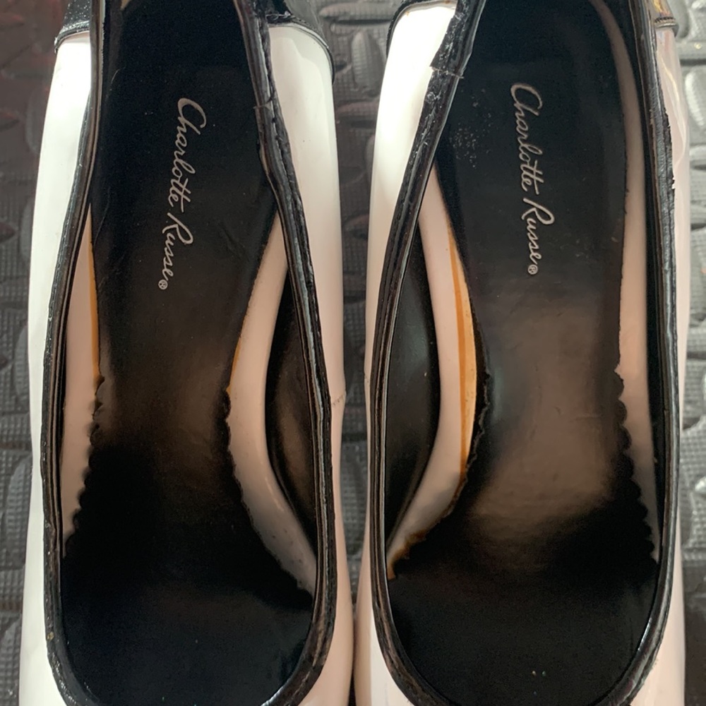 Heels - Picture 5 of 7